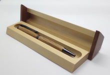 Load image into Gallery viewer, Triangular Pen Display Box

